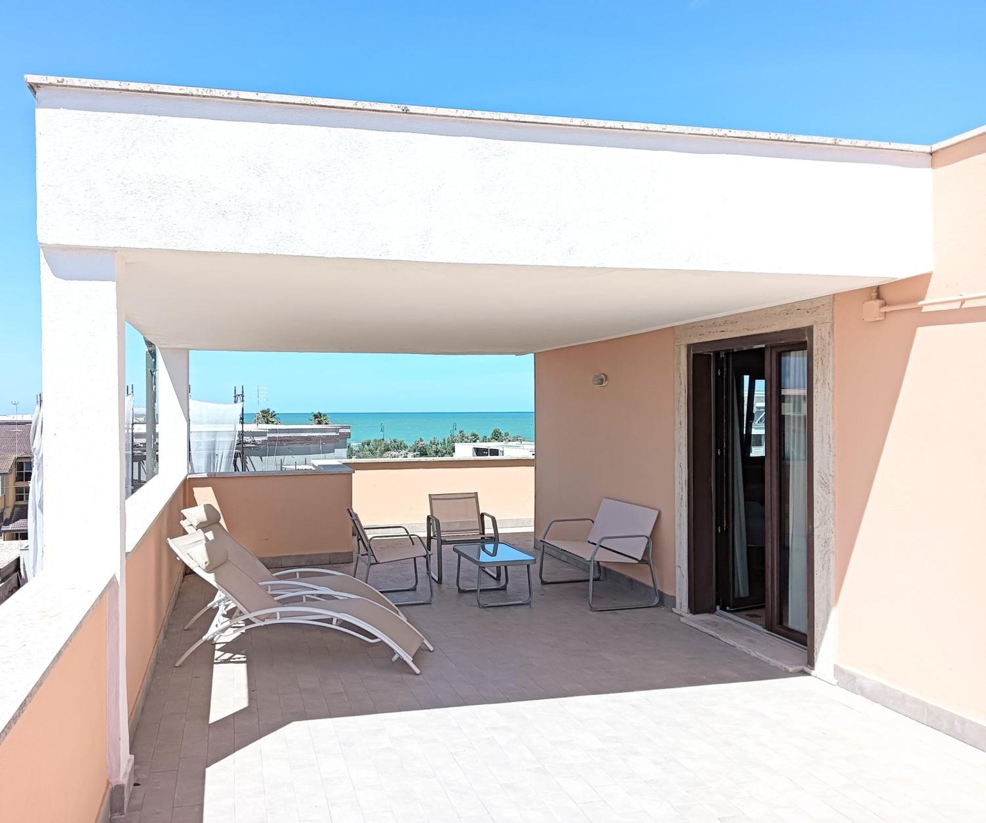 Riviera Hotel 3*